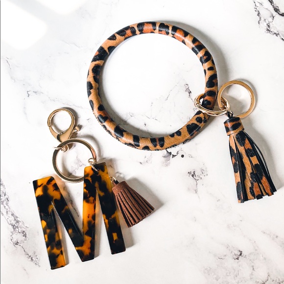 ✨🆕 Leopard Print Key Chain - Picture 4 of 5